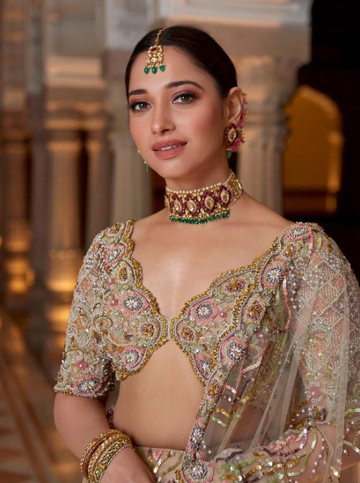 Tamanna Bhatia height Aflence